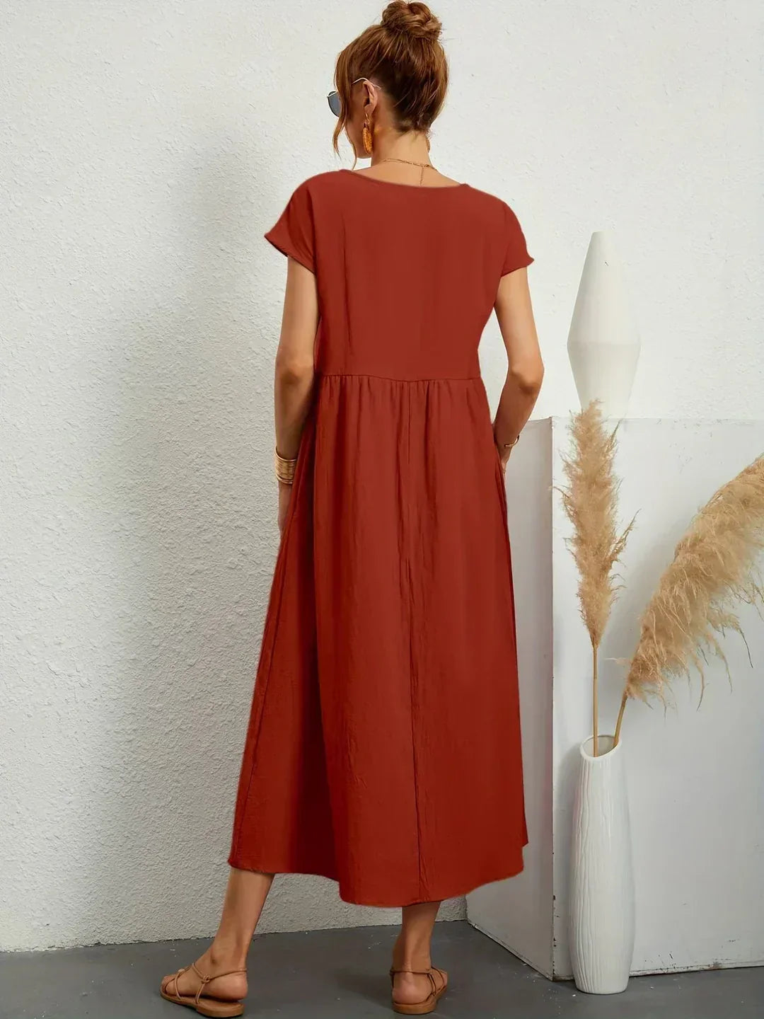 Sofia – Ein elegantes Kleid mit schlichtem Schnitt