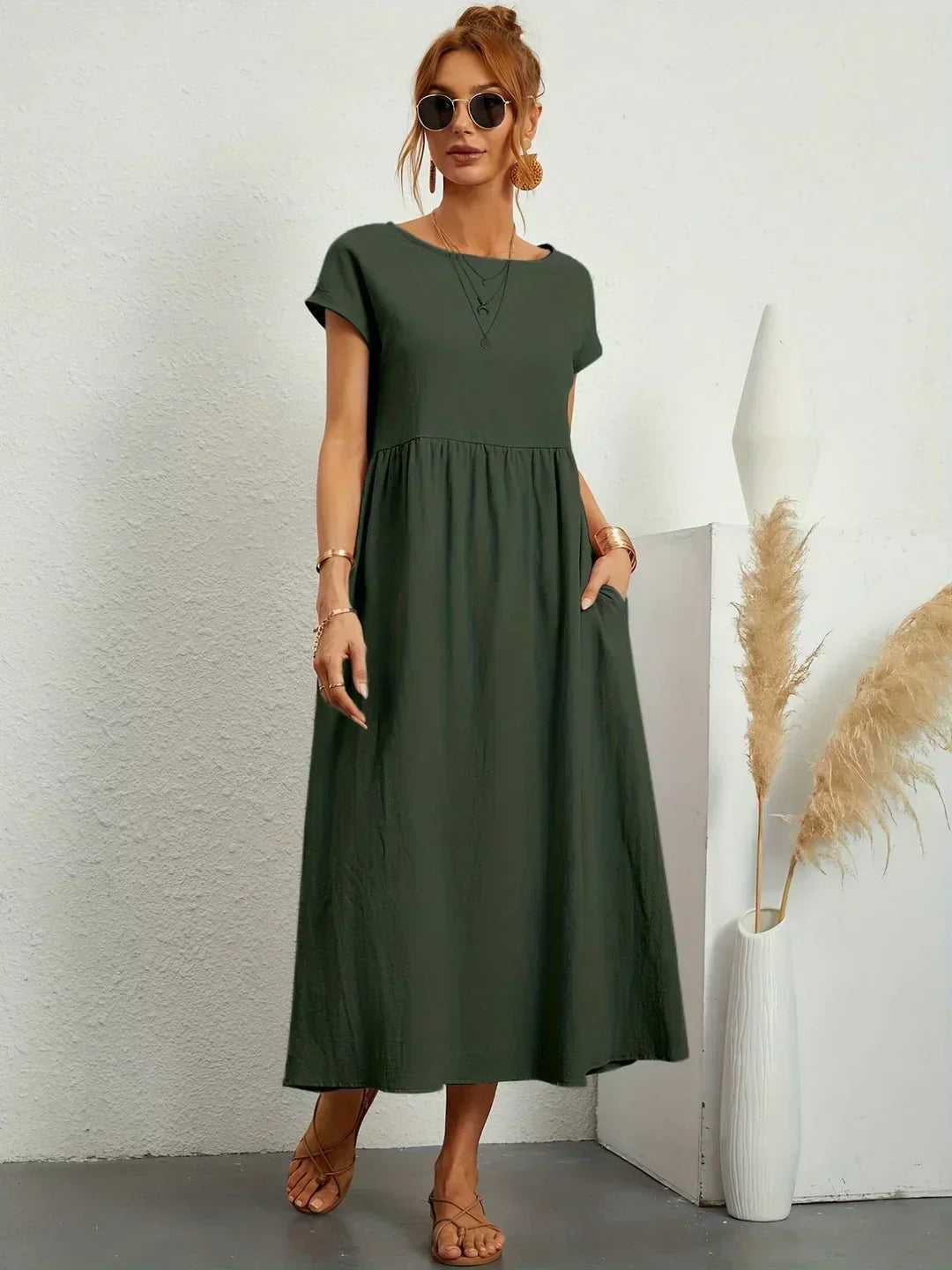 Sofia – Ein elegantes Kleid mit schlichtem Schnitt