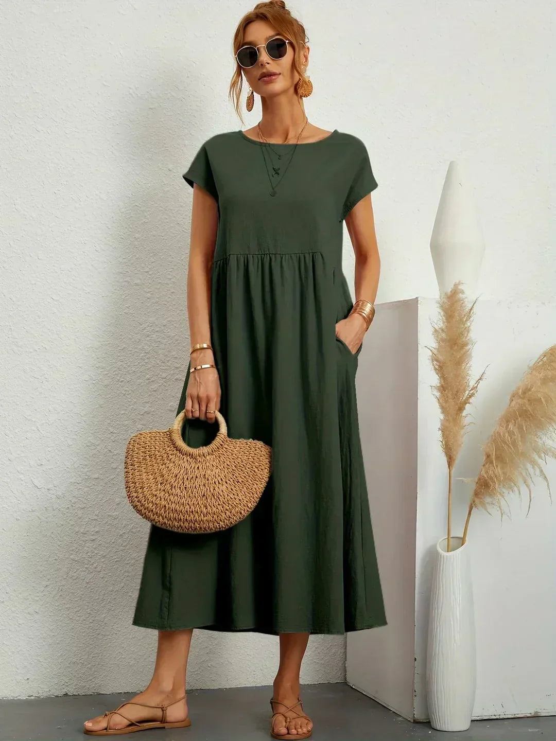 Sofia – Ein elegantes Kleid mit schlichtem Schnitt