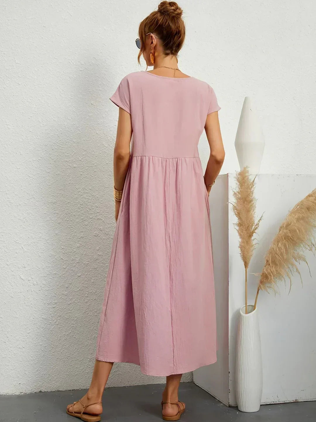 Sofia – Ein elegantes Kleid mit schlichtem Schnitt